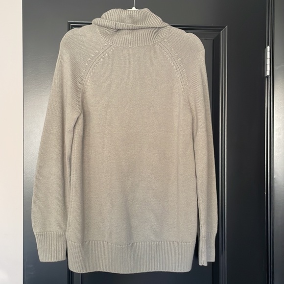 Assembly Label Green Sweater - Picture 4 of 5